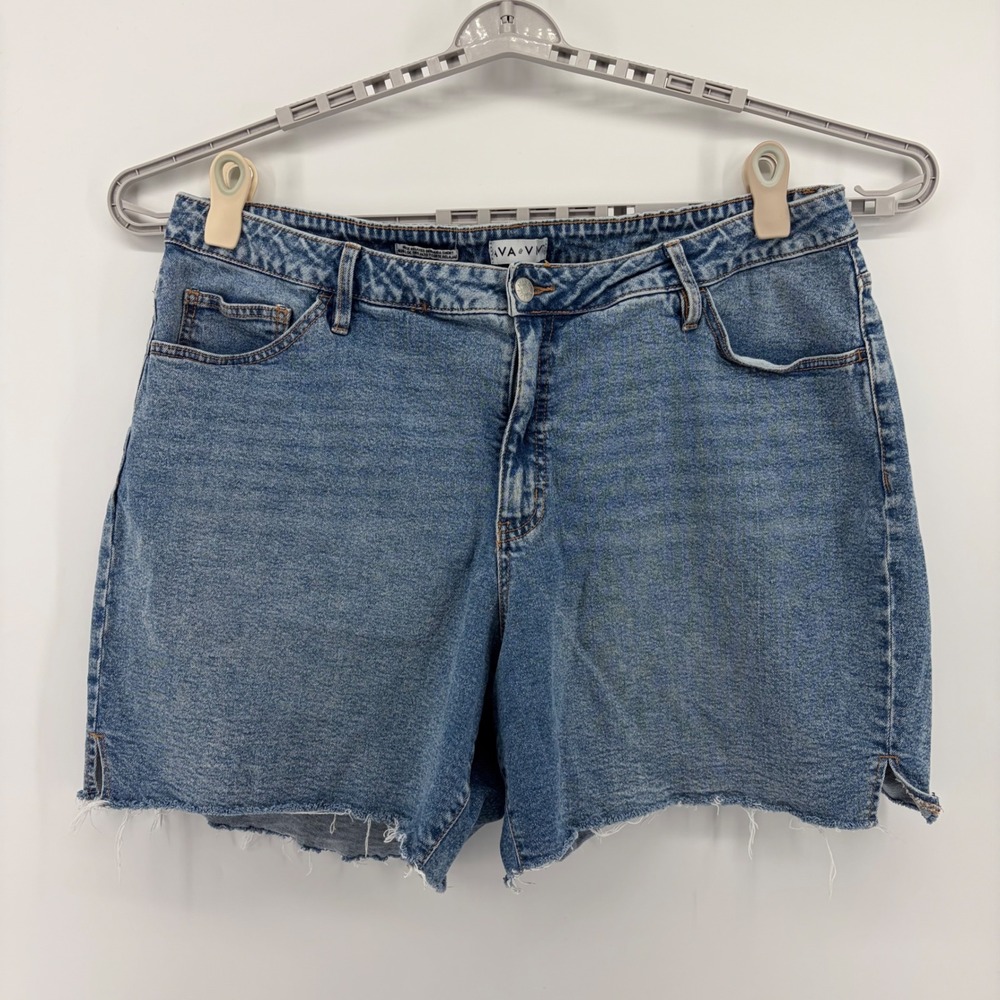 Ava & Viv Womens 22 Blue Bermuda Shorts High Rise‎ Relaxed Raw Hem Denim